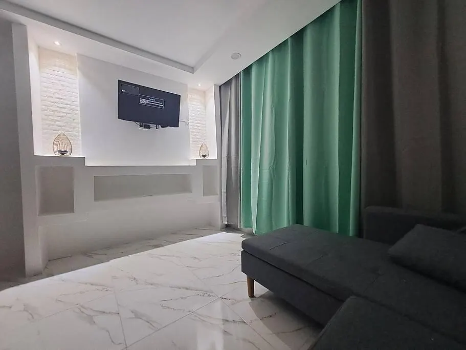 Donmair Apt Super Suite Kingston 0*,  Jamaica